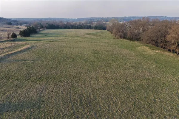 $400,000 | 2349 160th Highway, Longton, KS 67352