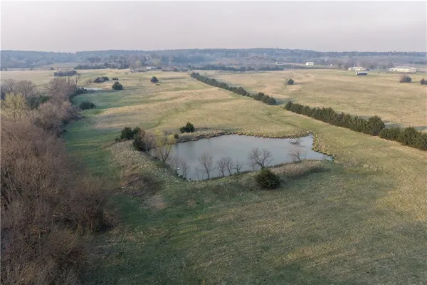 $400,000 | 2349 160th Highway, Longton, KS 67352