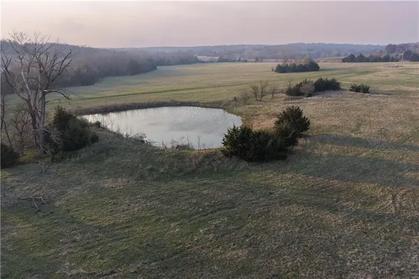 $400,000 | 2349 160th Highway, Longton, KS 67352