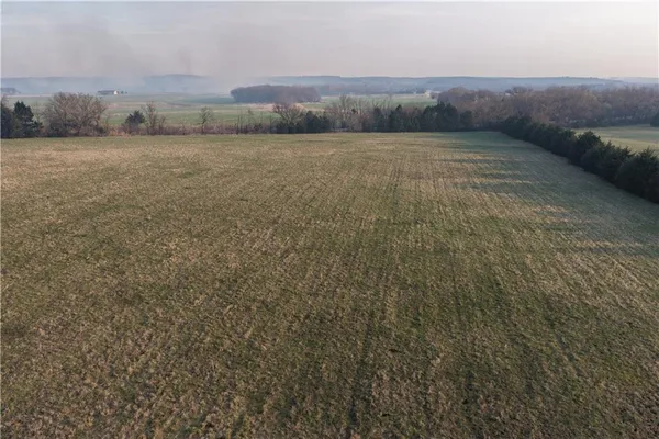 $400,000 | 2349 160th Highway, Longton, KS 67352