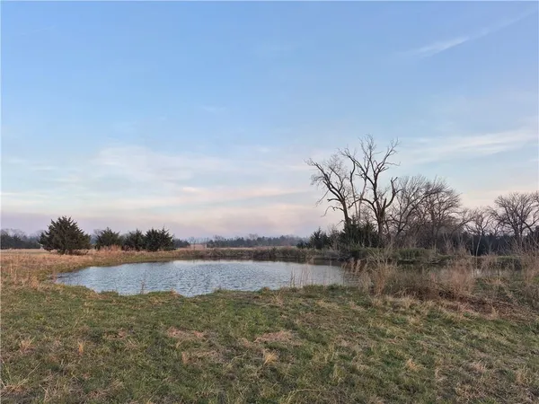 $400,000 | 2349 160th Highway, Longton, KS 67352