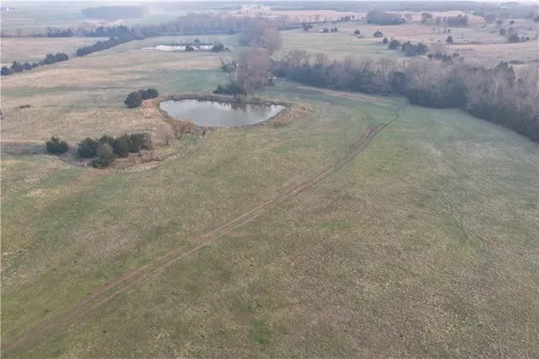 $400,000 | 2349 160th Highway, Longton, KS 67352