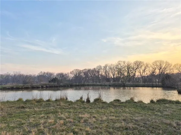 $400,000 | 2349 160th Highway, Longton, KS 67352