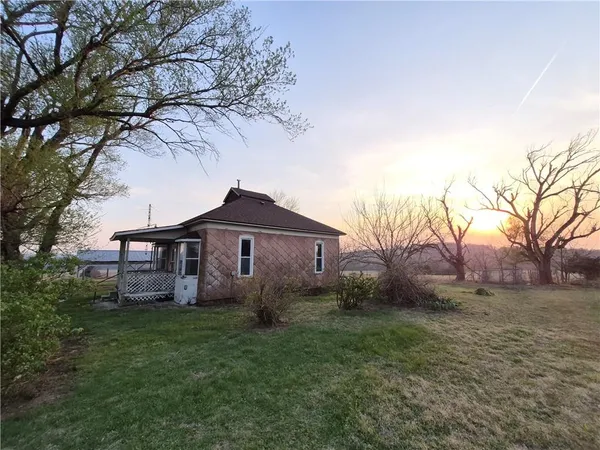 $400,000 | 2349 160th Highway, Longton, KS 67352