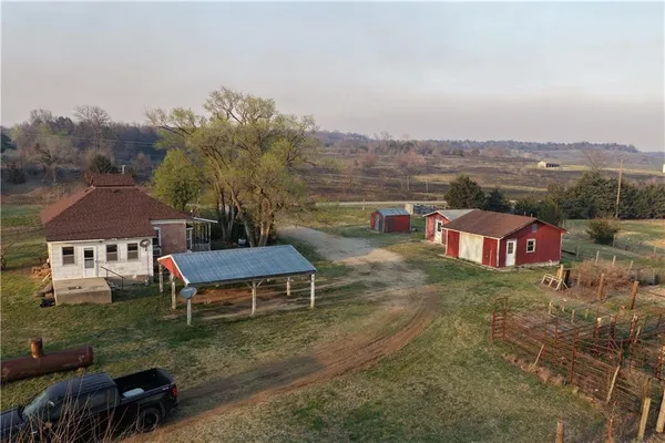 $400,000 | 2349 160th Highway, Longton, KS 67352