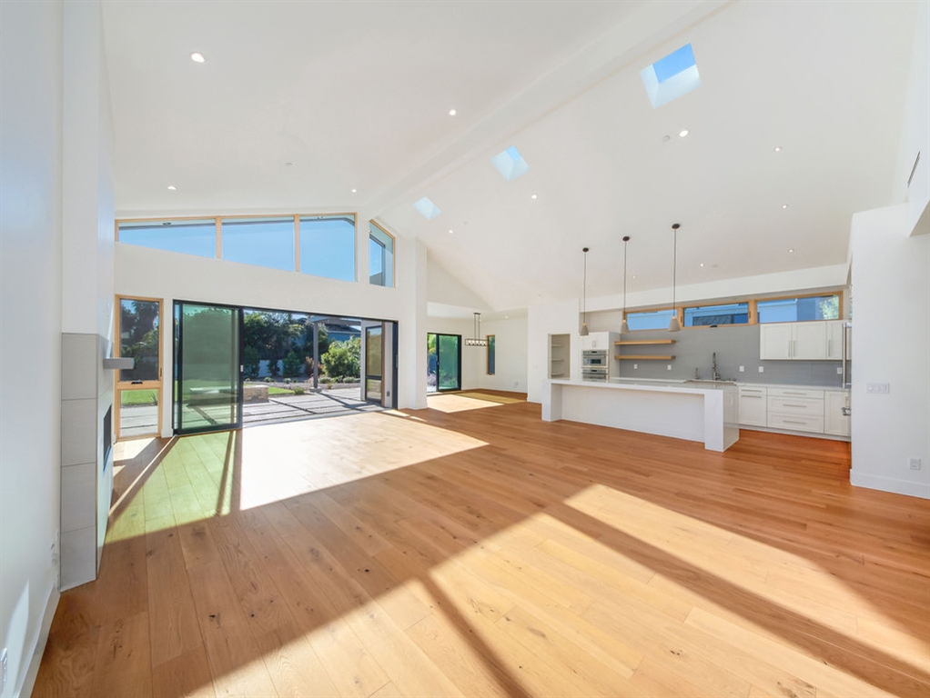 1014 Urania Avenue Encinitas, CA 92024 - Photo 5 of 25