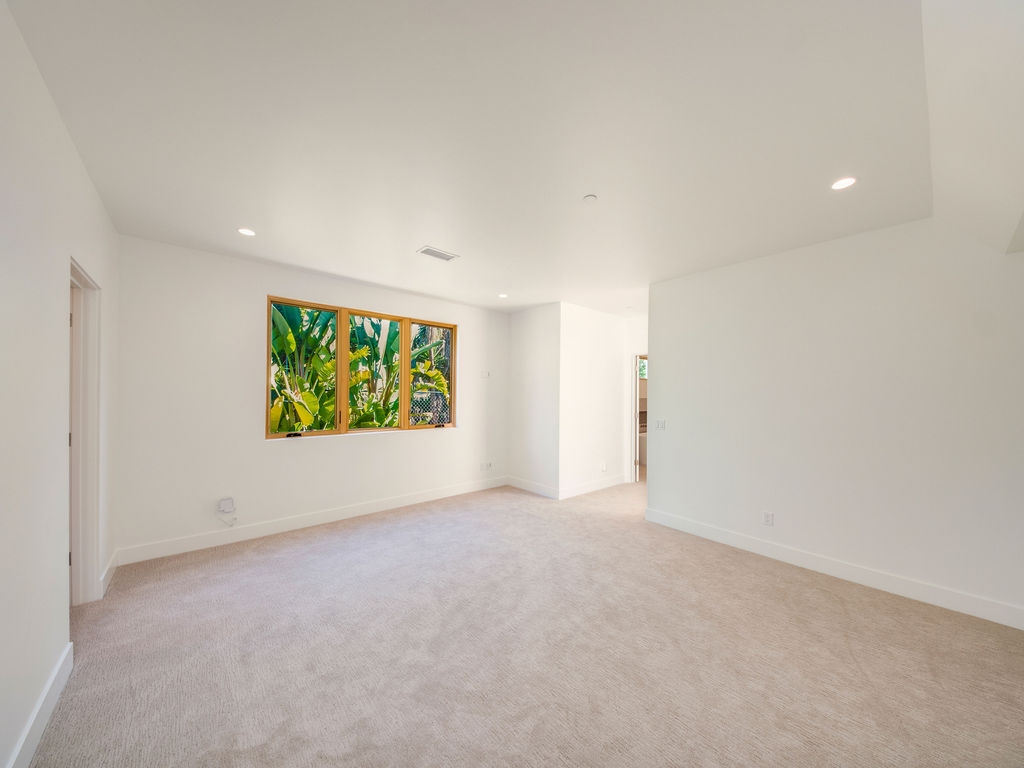 1014 Urania Avenue Encinitas, CA 92024 - Photo 9 of 25