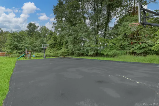 $1,600,000 | 5 Hillel Court, Monsey, NY 10952