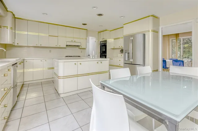 $1,600,000 | 5 Hillel Court, Monsey, NY 10952