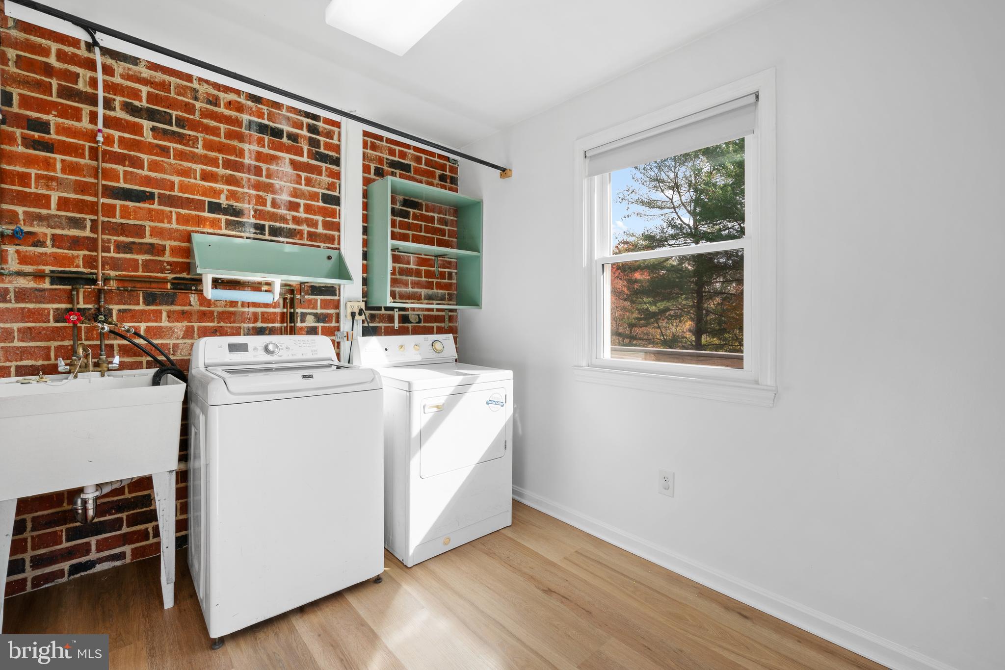 3504 Falling Green Road Olney, MD 20832 - Photo 20 of 54 a utility room with dryer and washer