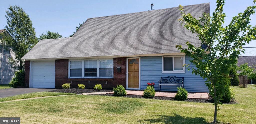 70 Quaker Hill Road Levittown, PA 19057 - Photo 3 of 33 Gallery Image 3