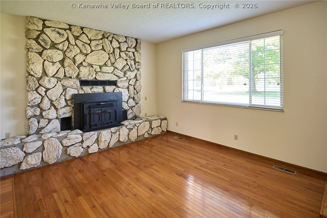2180 Cross Creek Road Buffalo, WV 25033 - Photo 6 of 50 Gallery Image 6