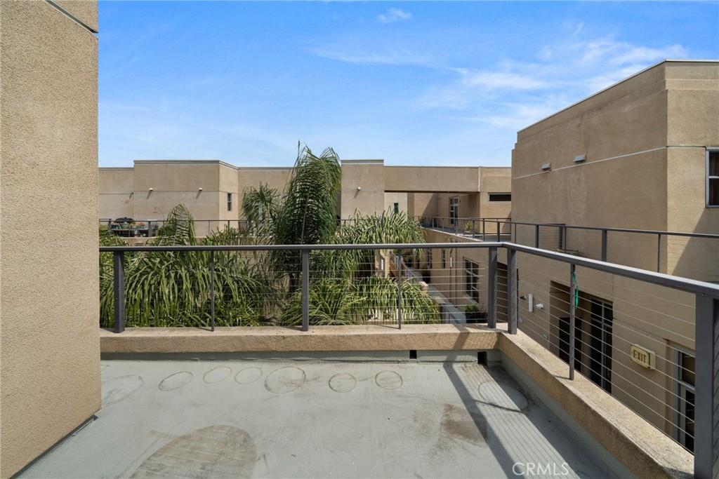 133 The, Unit 404 Long Beach, CA 90802 - Photo 20 of 27 a view of city from a balcony