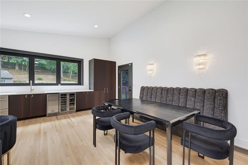 4217 Paces Ferry Road Southeast Atlanta, GA 30339 - Photo 8 of 42 Gallery Image 8