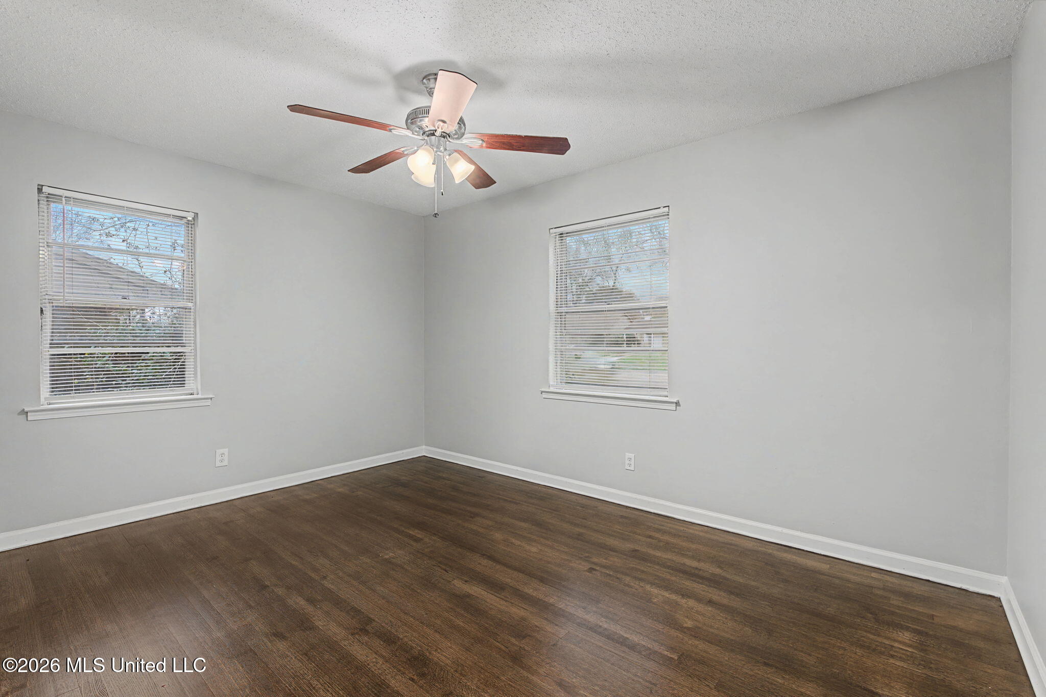 1395 Main Street Southaven, MS 38671 - Photo 8 of 16 Primary Bedroom
