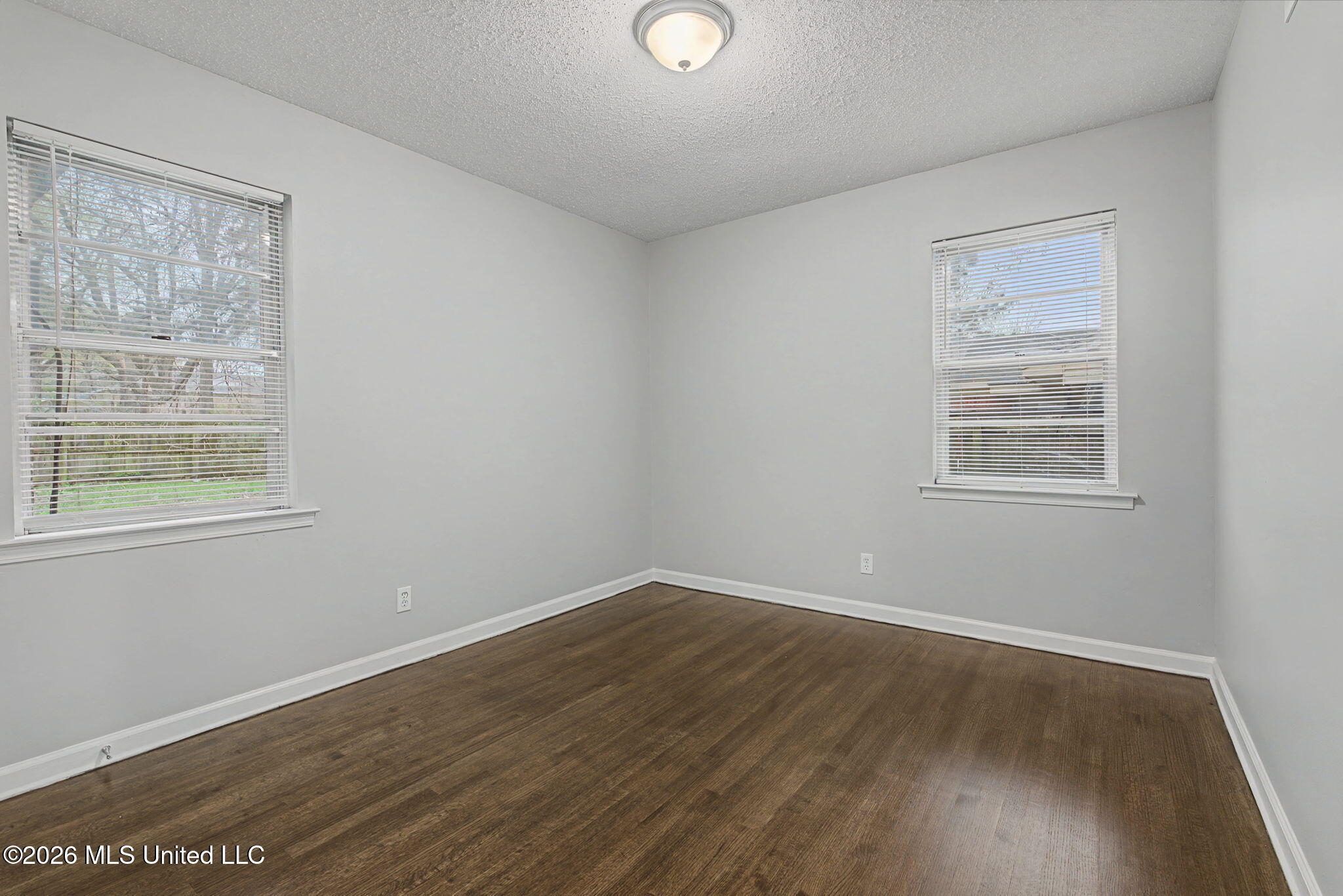 1395 Main Street Southaven, MS 38671 - Photo 9 of 16 2nd bedroom