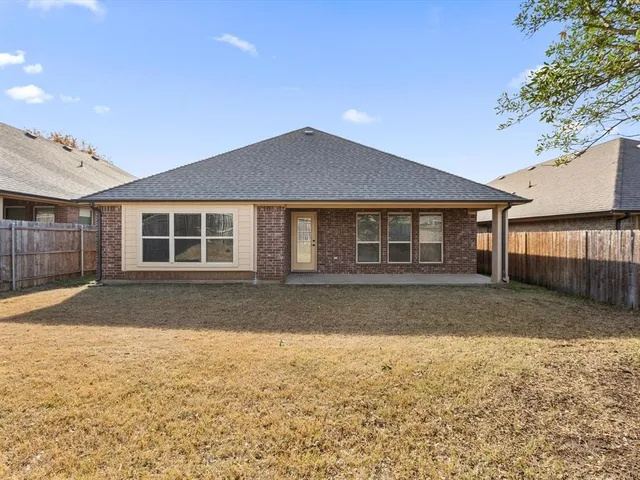 $310,000 | 2106 Hanakoa Falls Drive, Anna, TX 75409