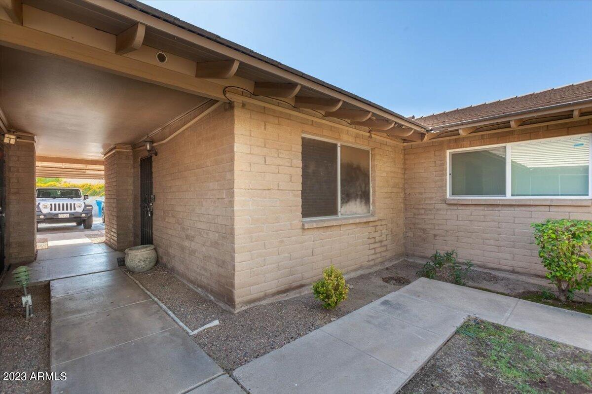 2725 South Rural Road, Unit 10 Tempe, AZ 85282 - Photo 13 of 15 14-Jackie-Kutchie-2725-S-Rural-Rd-no10-1