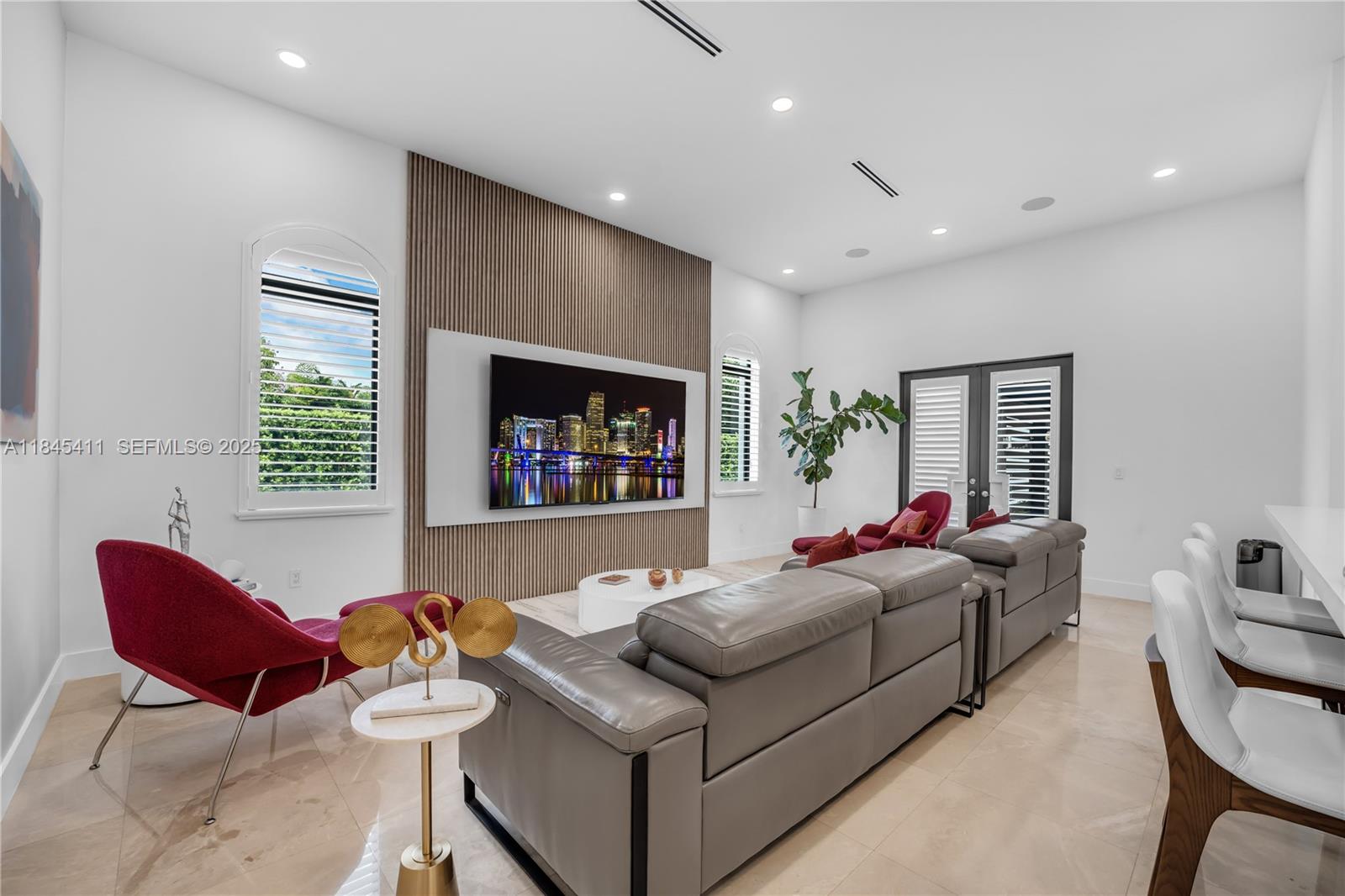 331 Southwest 124th Avenue Miami, FL 33184 - Photo 14 of 72