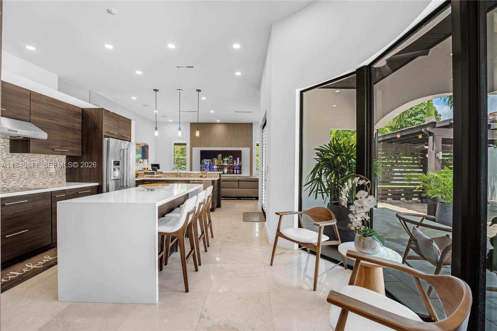 331 Southwest 124th Avenue Miami, FL 33184 - Photo 15 of 69