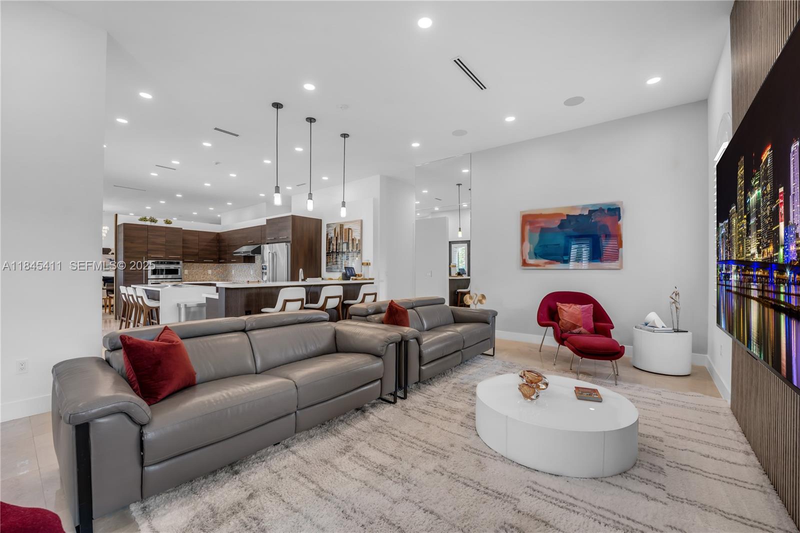 331 Southwest 124th Avenue Miami, FL 33184 - Photo 15 of 72