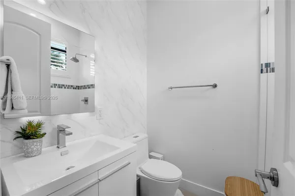 $3,470,900 | 331 Southwest 124th Avenue, Miami, FL 33184
