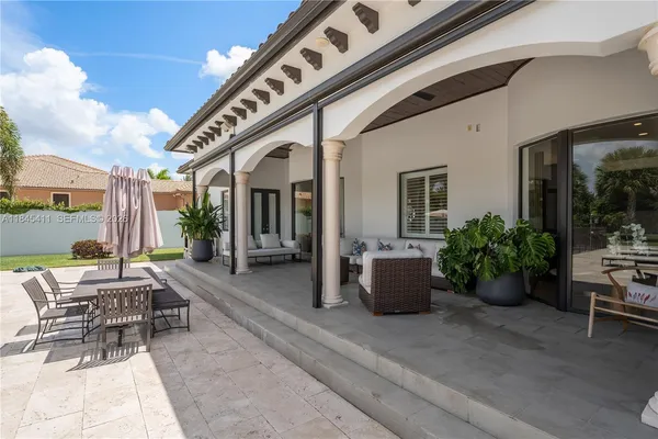 $3,470,900 | 331 Southwest 124th Avenue, Miami, FL 33184