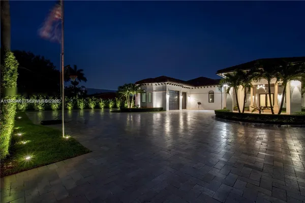 $3,470,900 | 331 Southwest 124th Avenue, Miami, FL 33184