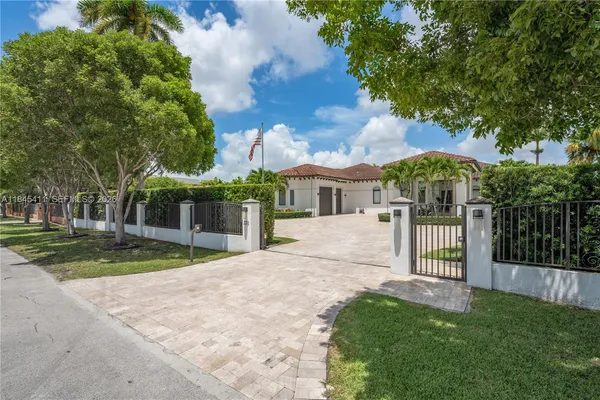 $3,470,900 | 331 Southwest 124th Avenue, Miami, FL 33184