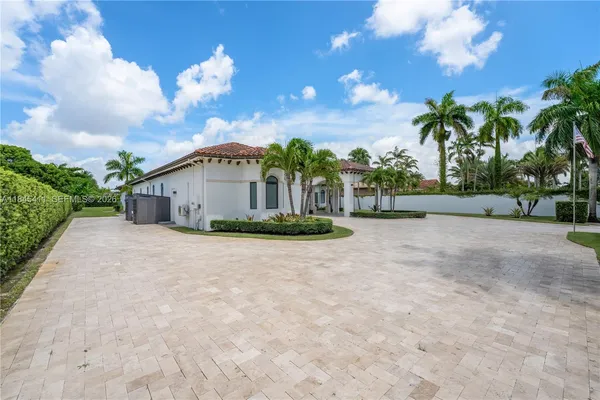 $3,470,900 | 331 Southwest 124th Avenue, Miami, FL 33184