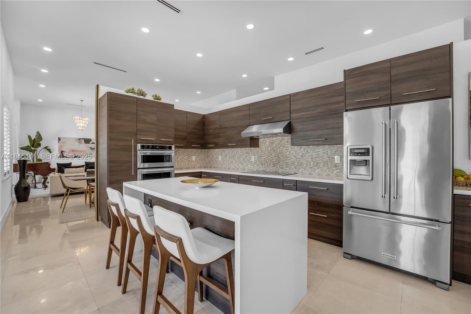 331 Southwest 124th Avenue Miami, FL 33184 - Photo 7 of 72