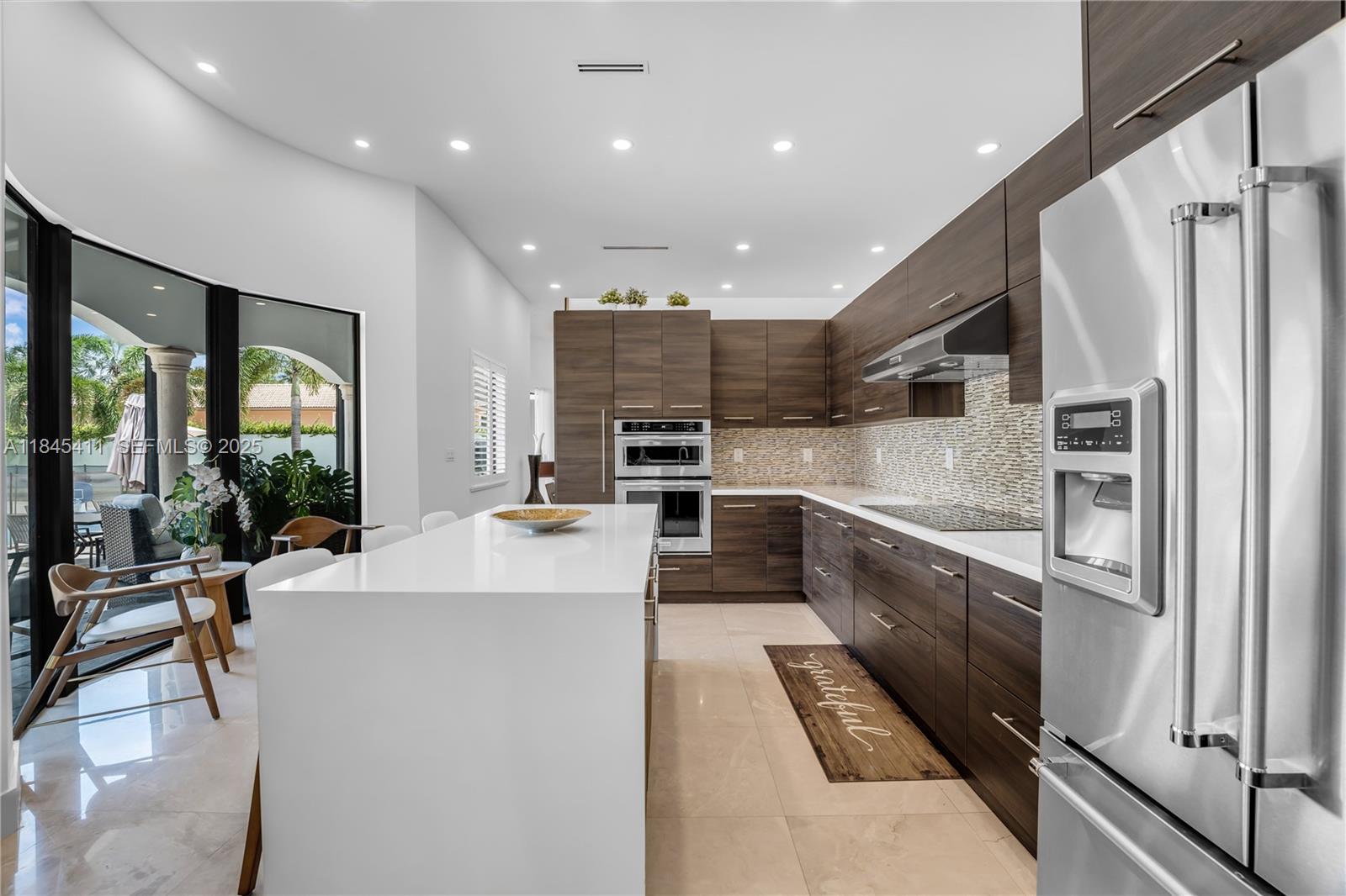 331 Southwest 124th Avenue Miami, FL 33184 - Photo 8 of 72