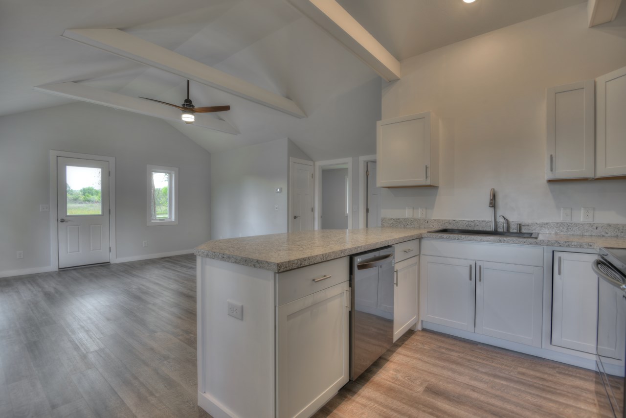 1892 Vanderlip Road Traverse City, MI 49686 - Photo 8 of 28 1852379-7.JPG