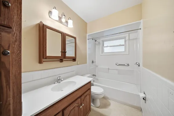 $205,000 | 1230 Madison Drive, Adrian, MI 49221