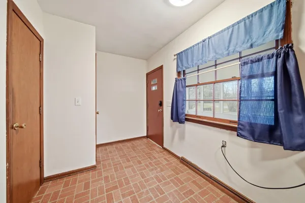 $205,000 | 1230 Madison Drive, Adrian, MI 49221