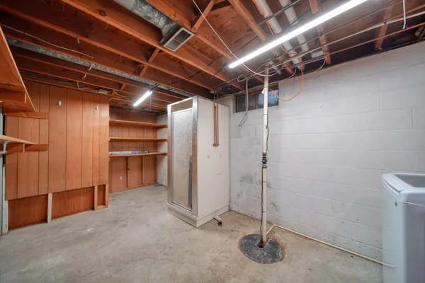 $205,000 | 1230 Madison Drive, Adrian, MI 49221