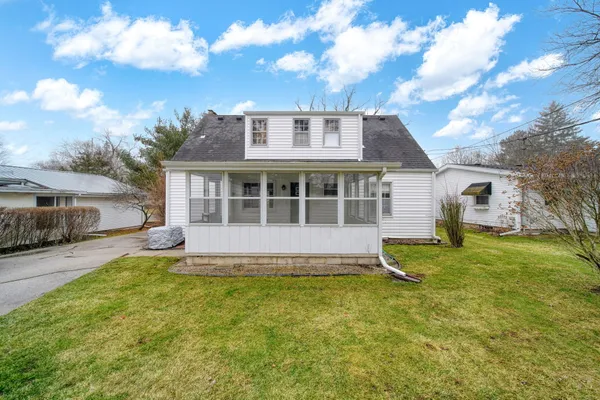 $205,000 | 1230 Madison Drive, Adrian, MI 49221