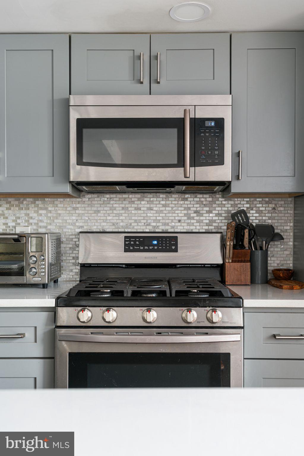 528 Manning Walk, Unit 7 Philadelphia, PA 19106 - Photo 15 of 36