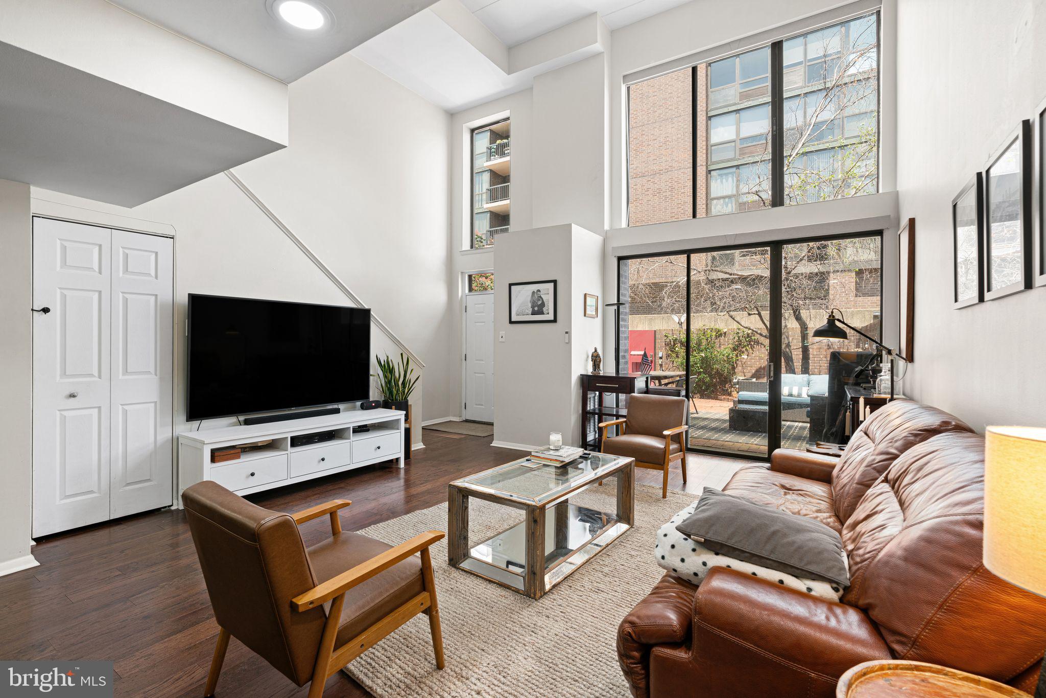528 Manning Walk, Unit 7 Philadelphia, PA 19106 - Photo 18 of 36