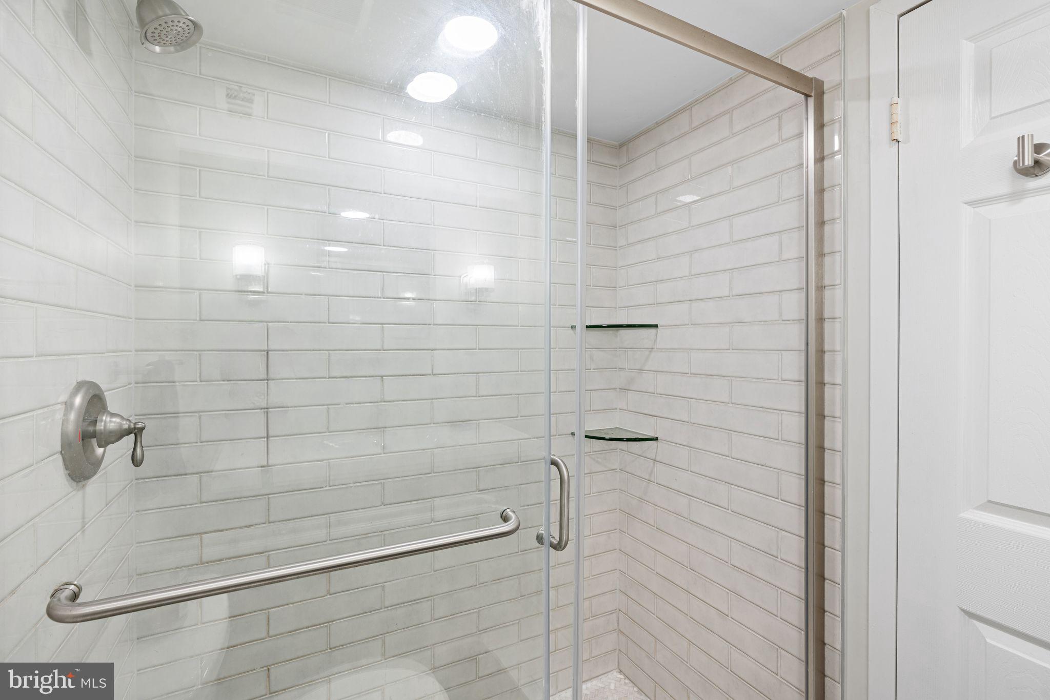 528 Manning Walk, Unit 7 Philadelphia, PA 19106 - Photo 20 of 36