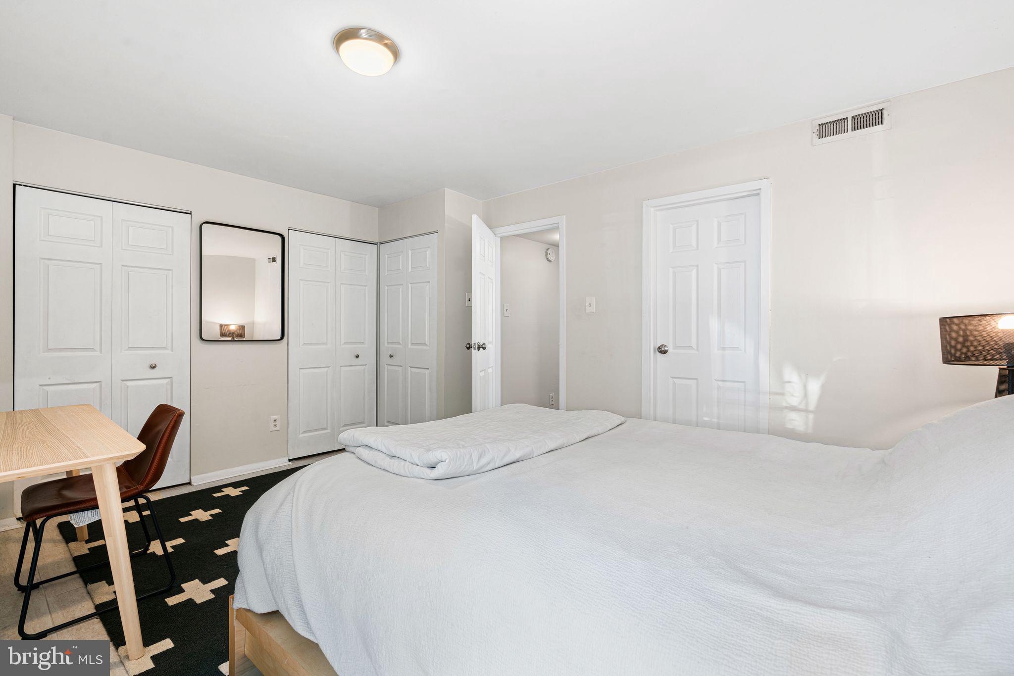 528 Manning Walk, Unit 7 Philadelphia, PA 19106 - Photo 23 of 36