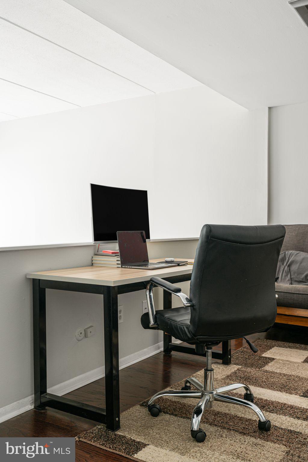 528 Manning Walk, Unit 7 Philadelphia, PA 19106 - Photo 26 of 36