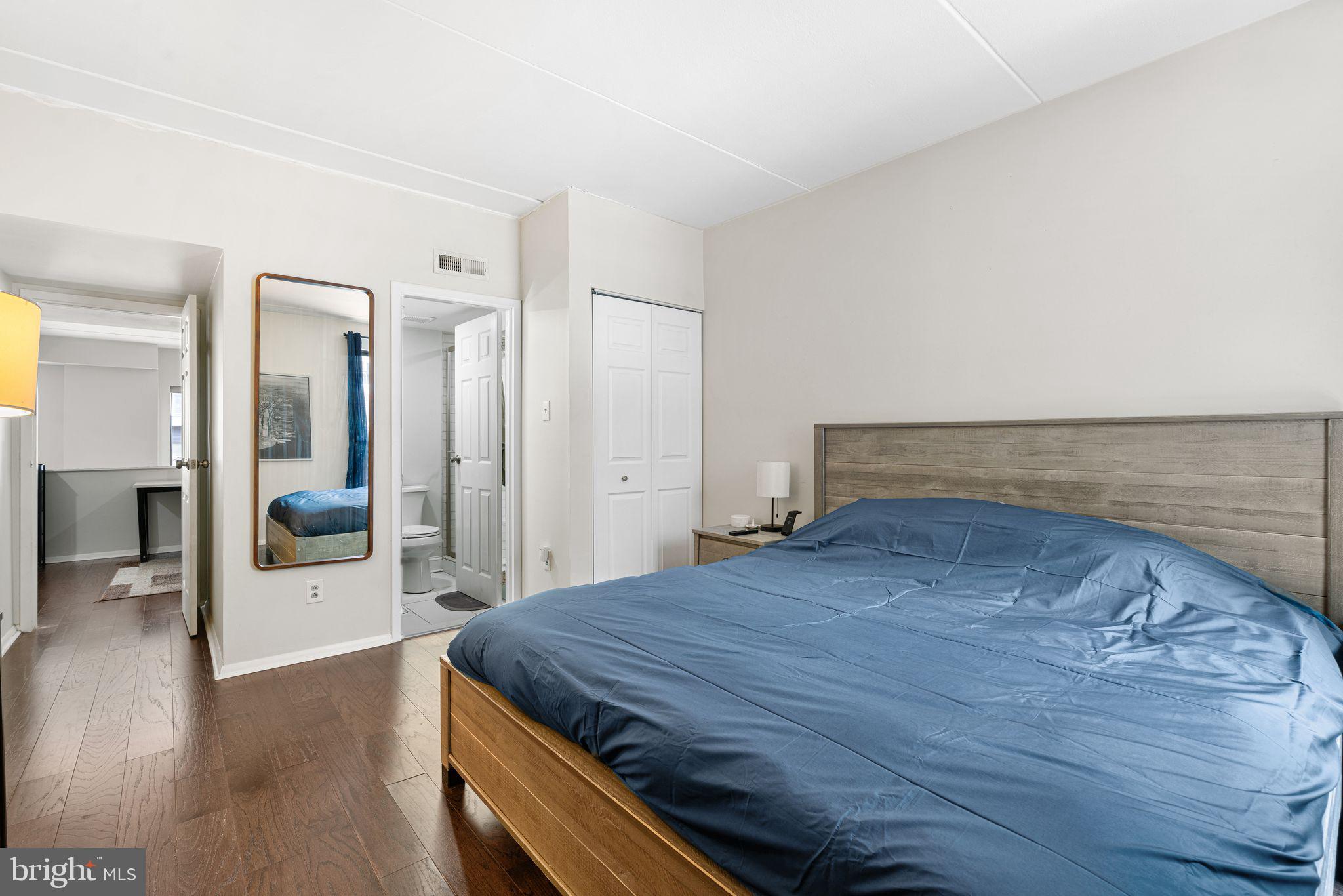 528 Manning Walk, Unit 7 Philadelphia, PA 19106 - Photo 29 of 36
