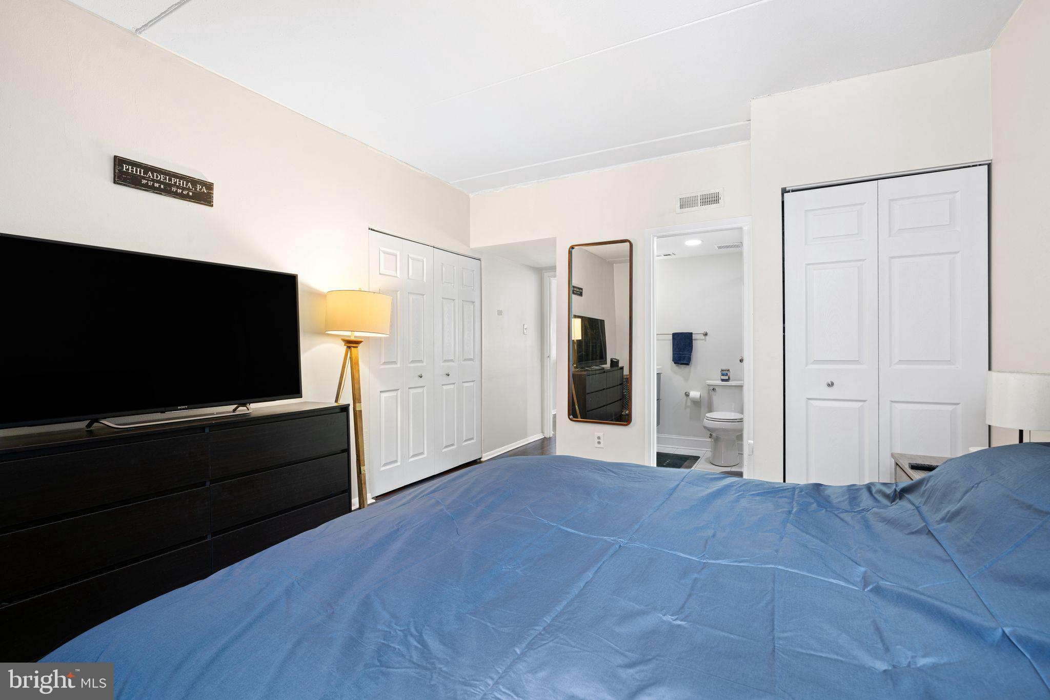 528 Manning Walk, Unit 7 Philadelphia, PA 19106 - Photo 30 of 36