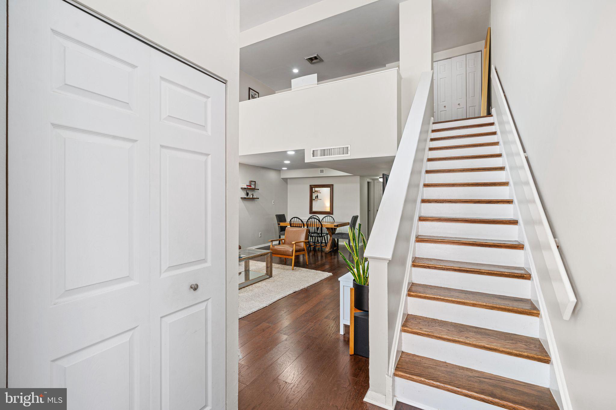 528 Manning Walk, Unit 7 Philadelphia, PA 19106 - Photo 3 of 36