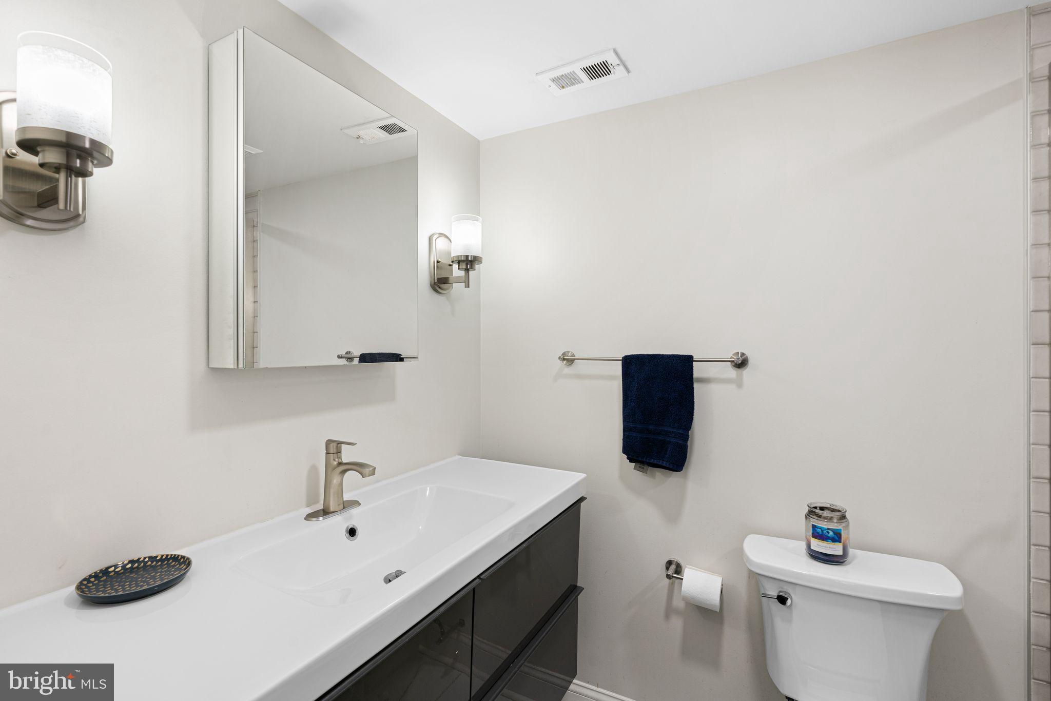 528 Manning Walk, Unit 7 Philadelphia, PA 19106 - Photo 31 of 36