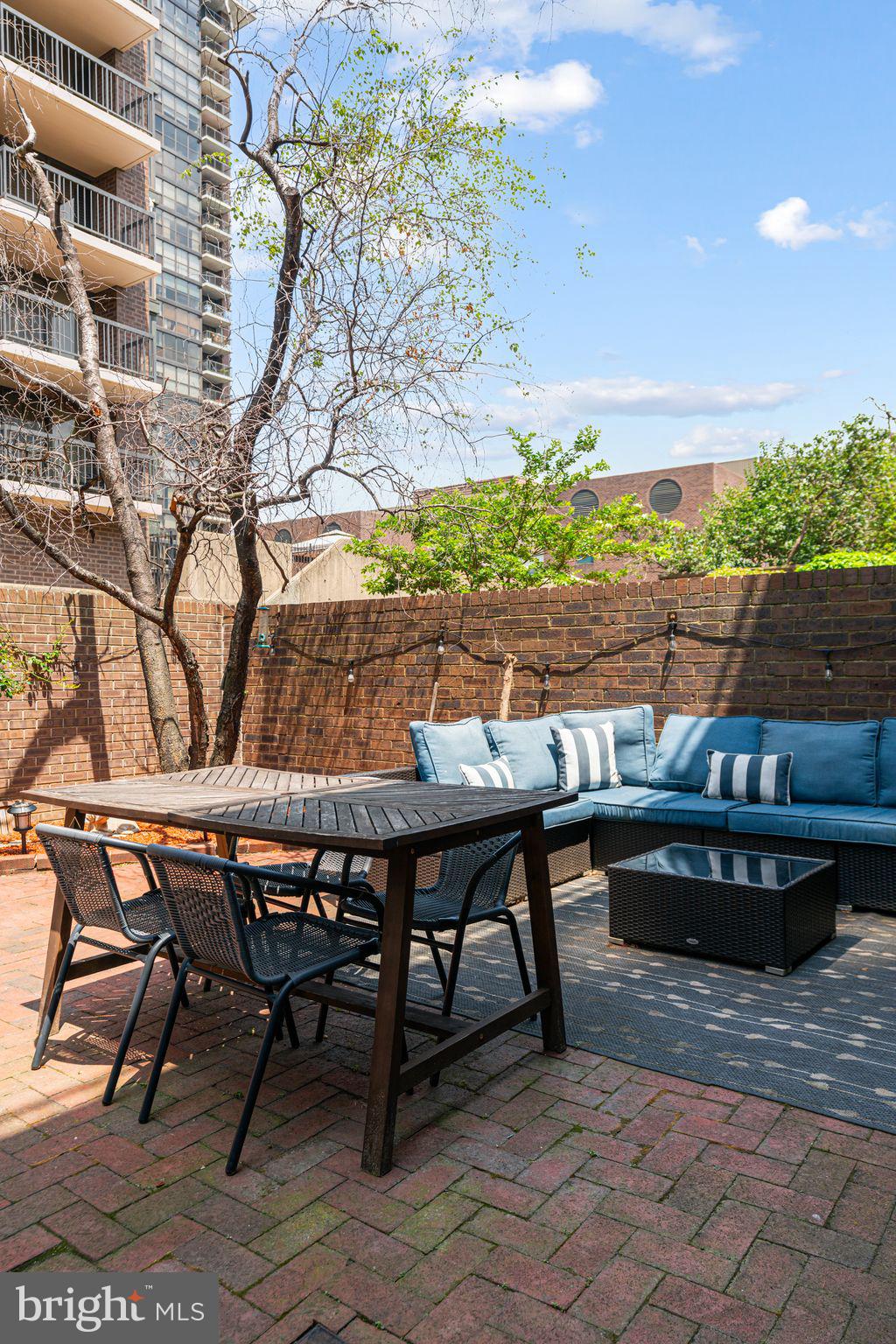 528 Manning Walk, Unit 7 Philadelphia, PA 19106 - Photo 34 of 36