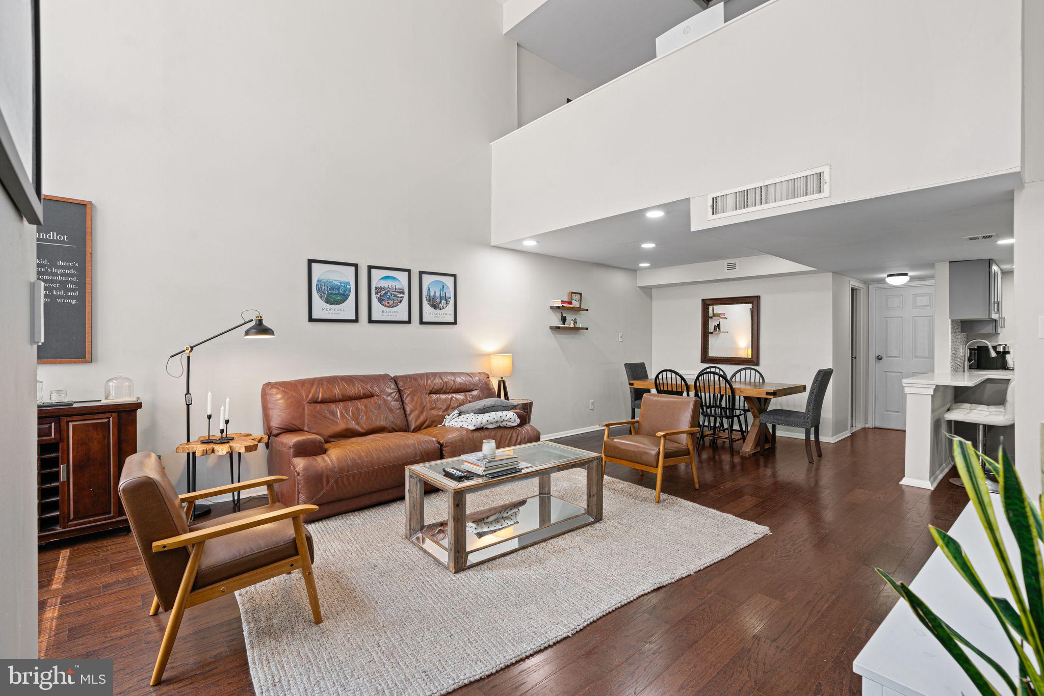 528 Manning Walk, Unit 7 Philadelphia, PA 19106 - Photo 4 of 36