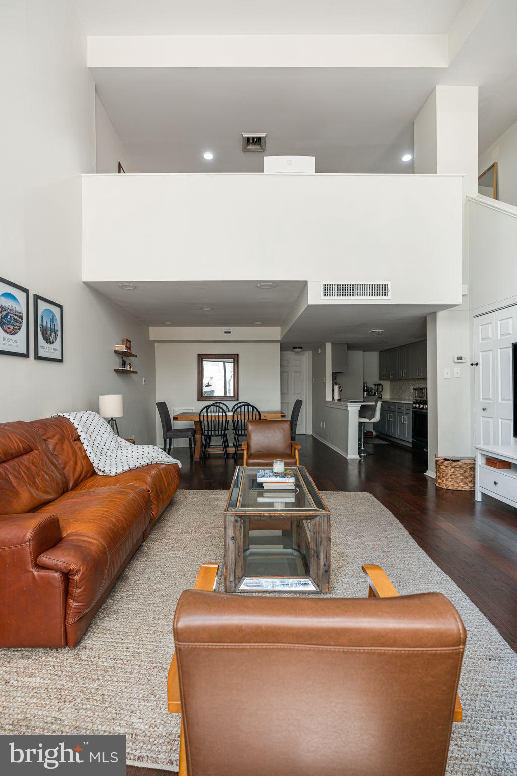 528 Manning Walk, Unit 7 Philadelphia, PA 19106 - Photo 7 of 36