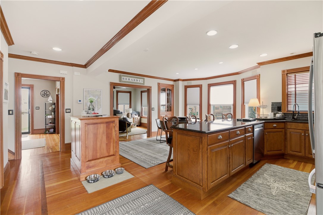 23 Clinton Street Newport, RI 02840 - Photo 15 of 38